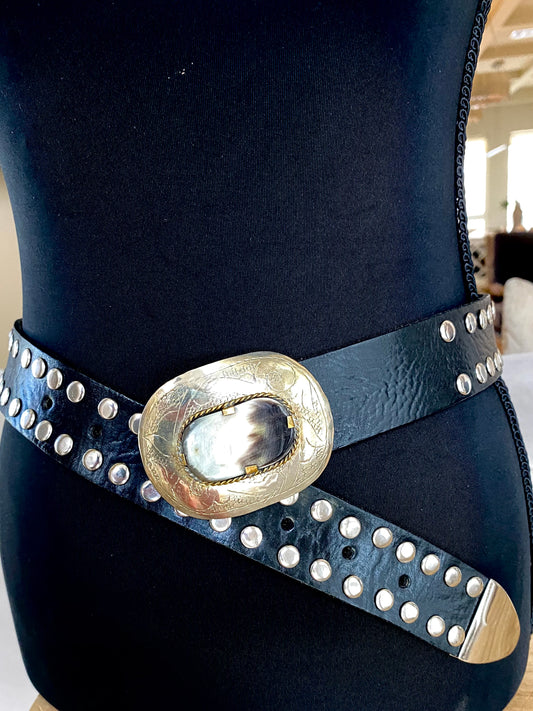 Rivet Black in Small / Medium belts